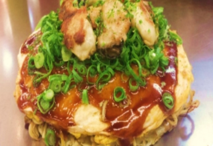 ④広島産かき入り（Noodles with Hiroshima’s oyster）